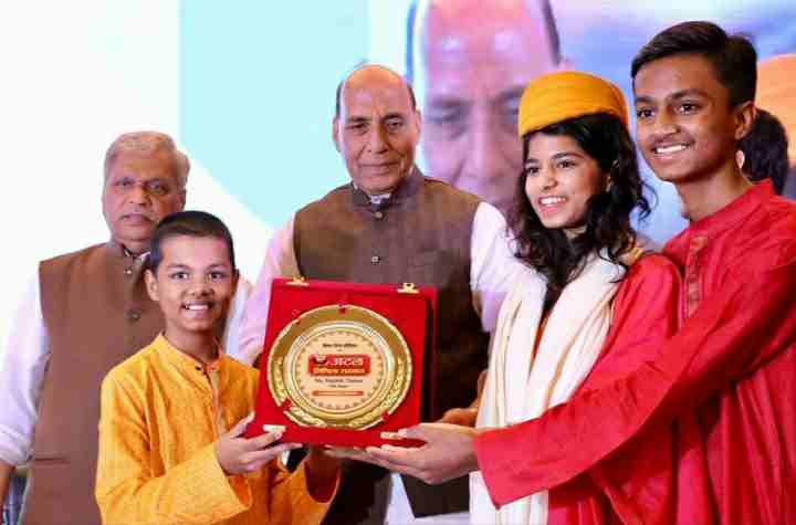 maithili thakur with her awards