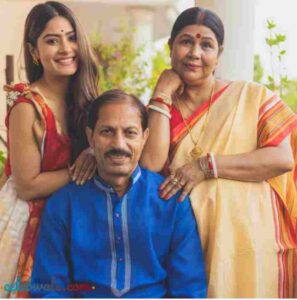 krishna mukherjee with her parents