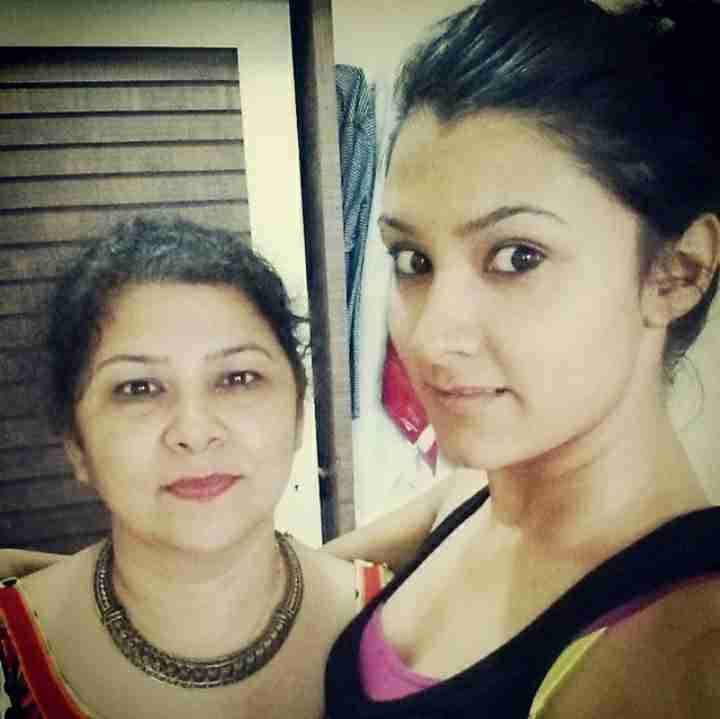 Aastha Gill with her mother Seema Gill