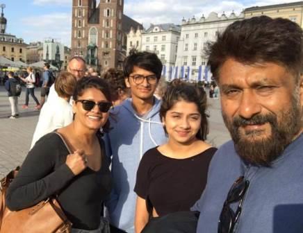 Pallavi Joshi with his family