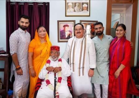 JP Nadda with his family