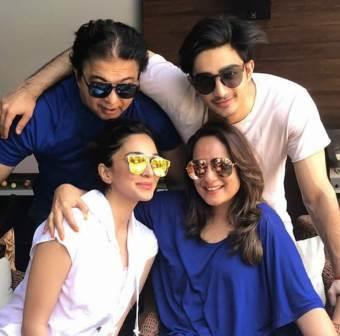 Kiara Advani with his family