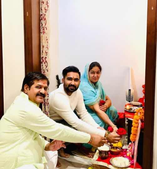 Rahul Tewatia parents