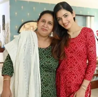 Neetu Bisht with her mother Mohini Bisht